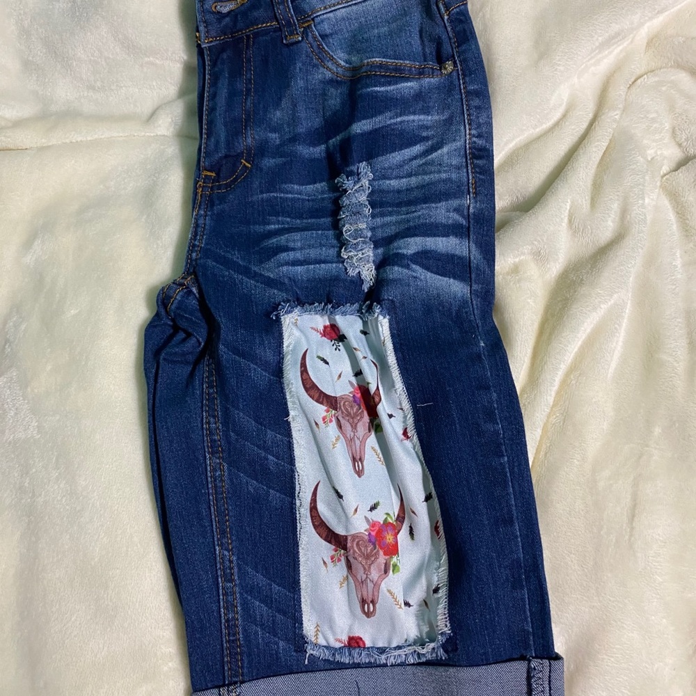 Long horn patch capris